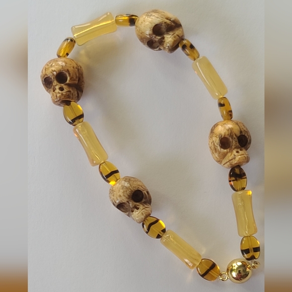 Handmade Skull & Bones Bracelet - Gender Neutral - Picture 3 of 5